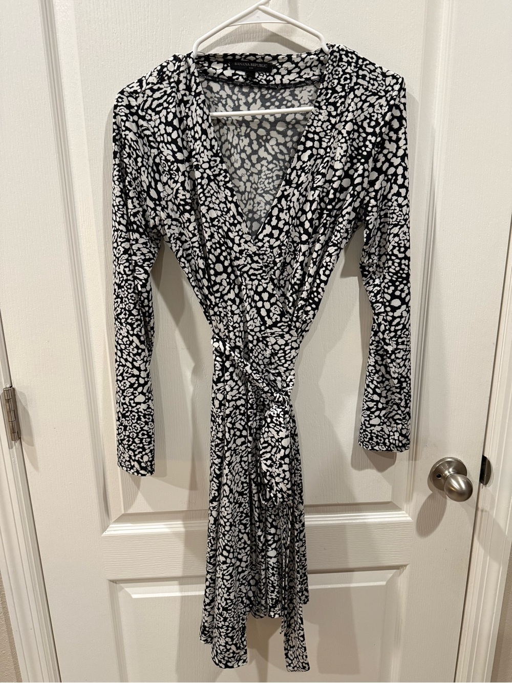 Banana Republic Black and White Leopard Printed Long‑Sleeve Wrap Dress